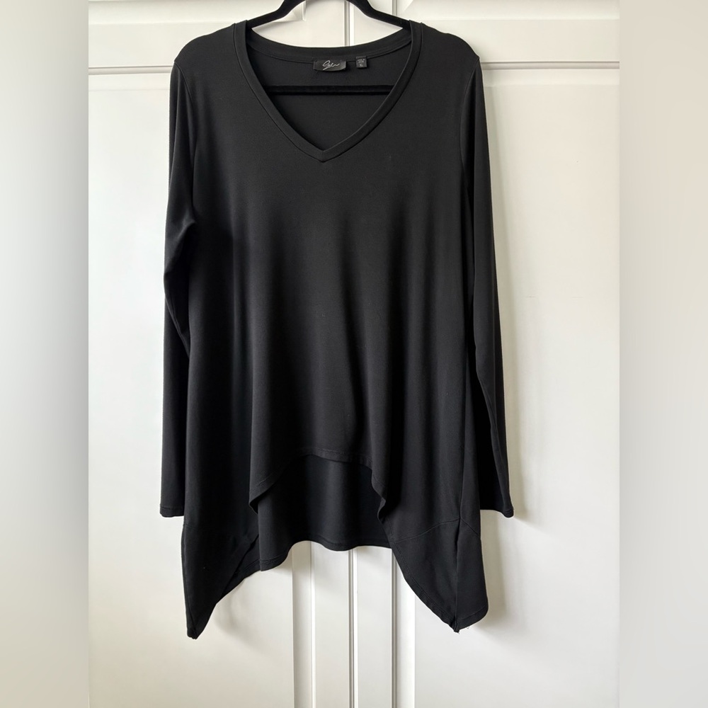 High-Low Hem Black Long Sleeve Tunic